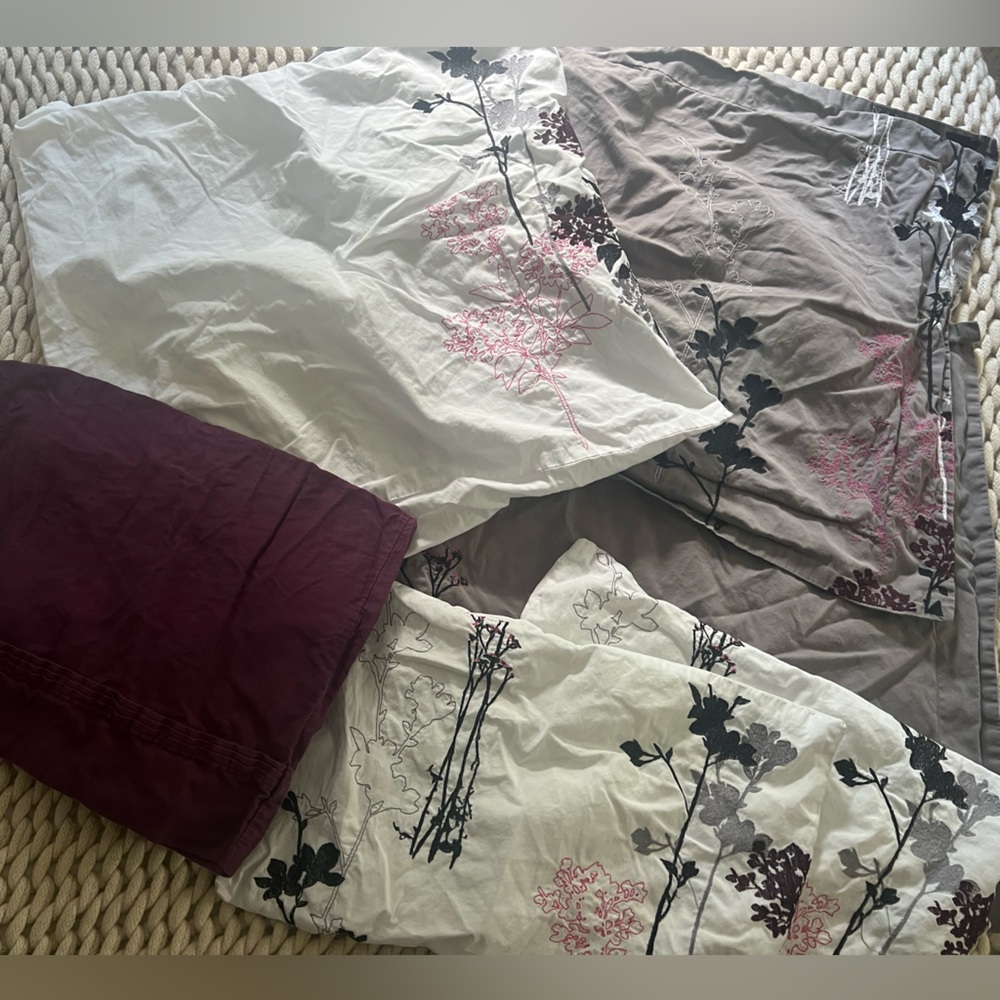 Decorative pillowcase set from Alamode Home (7 pieces)